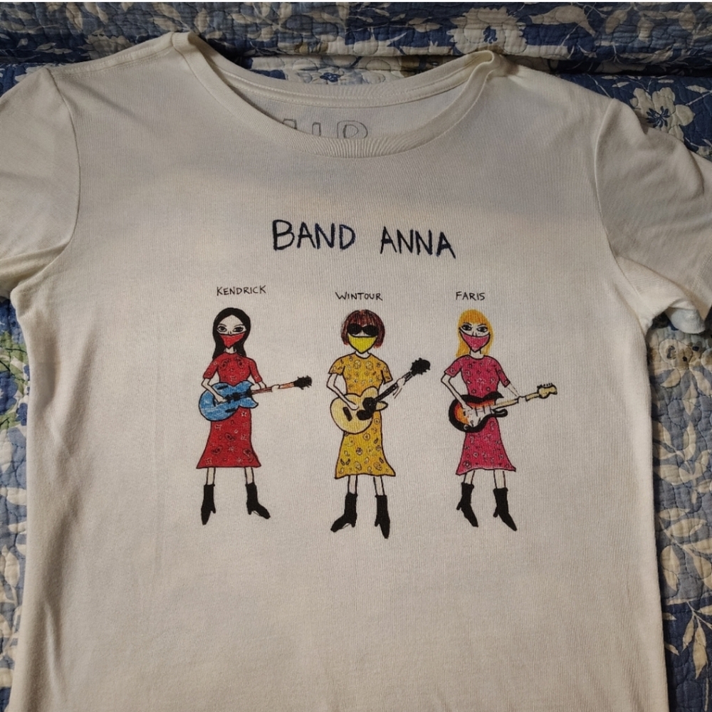 Band Anna Unfortunate Portrait Top